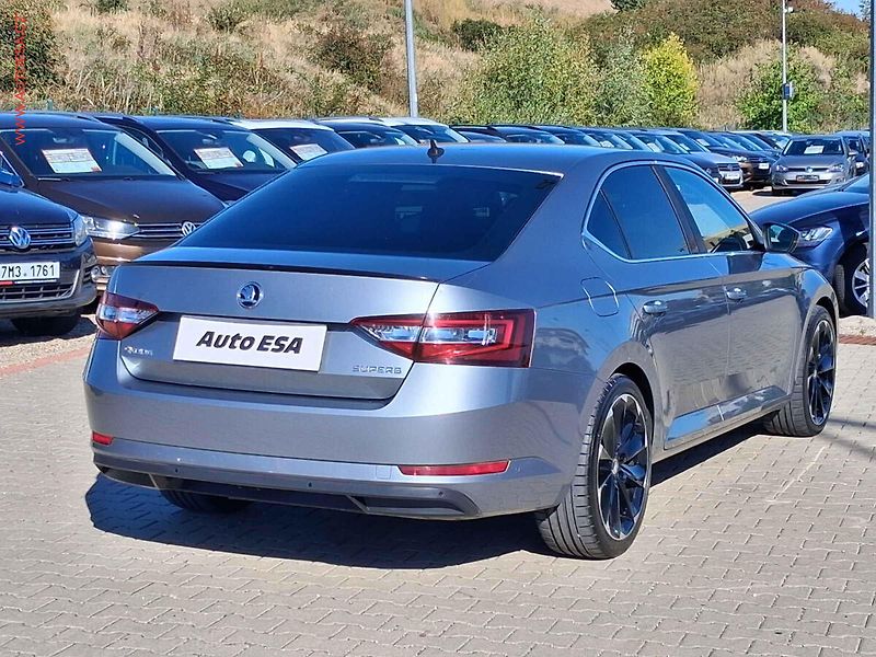 Škoda Superb (2015) 2.0 TDI, ČR, DSG, navi, bixen - fotka 4 z 18