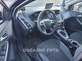 Ford Focus (2011) 1.6 TDCi, AC, park.asist - náhled 2