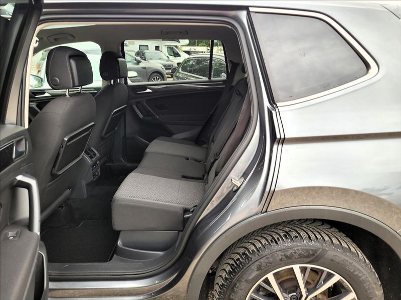Volkswagen Tiguan Allspace 1,5 Tsi,dsg,navi,klima,výhřev - fotka 12 z 48