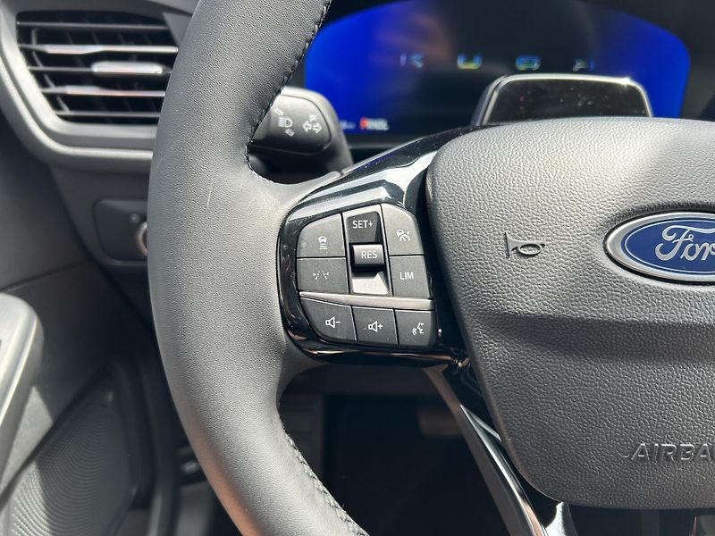 Ford Kuga Top Edition 2.5 HEV 132 kW - fotka 21 z 36