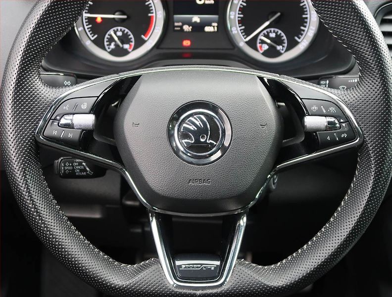 Škoda Karoq (2022) Sportline 2.0 TDI - fotka 15 z 20