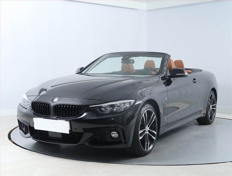 BMW Řada 4 (2020) 440i xDrive - fotka 2 z 22