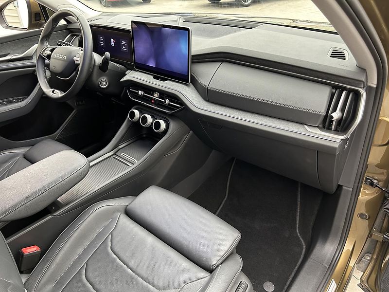 Škoda Kodiaq 2.0 TDI 4x4 Exclusive Selectio - fotka 30 z 34