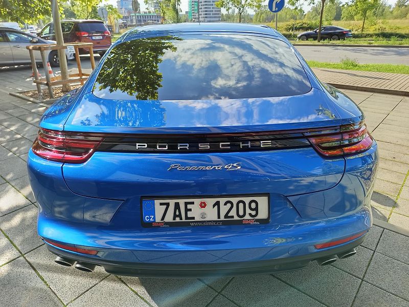 Porsche Panamera 4S diesel, 310 kW - fotka 4 z 28