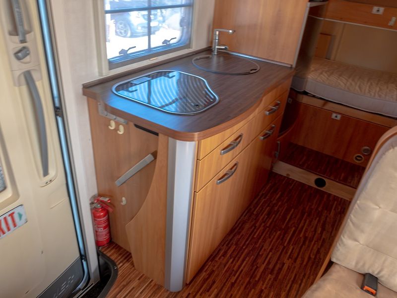 Hymer (2009) 2.3JTD 96KW - fotka 48 z 78