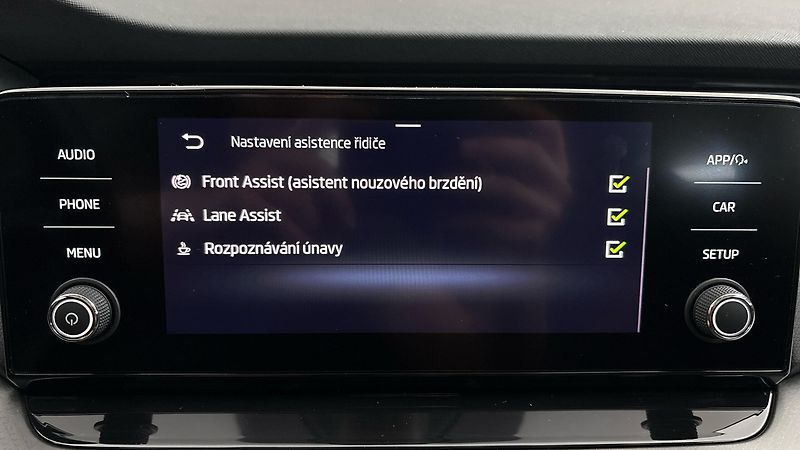 Škoda Octavia 1.0 TSI Ambition Combi - fotka 23 z 24