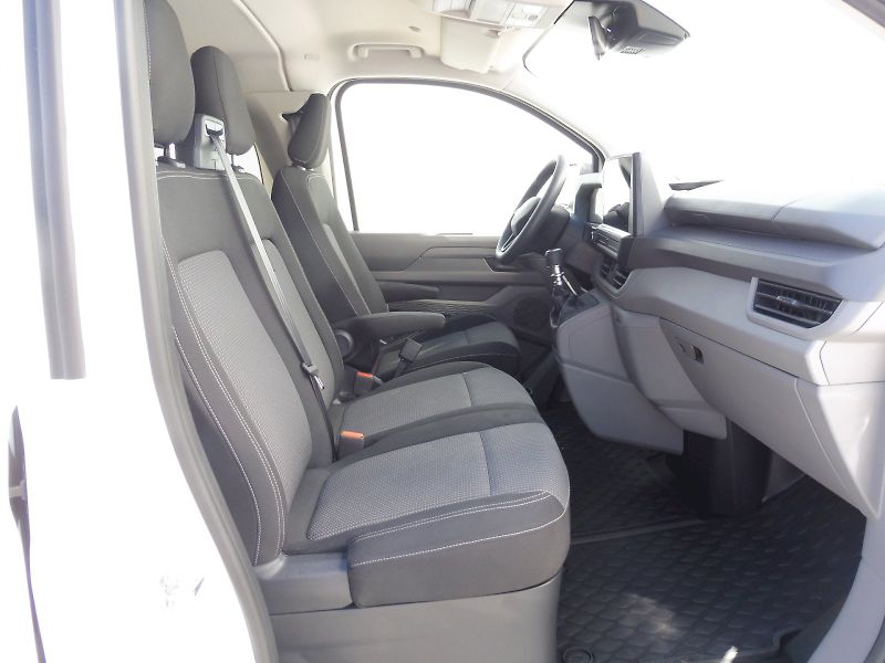 Volkswagen Caravelle (2026) DR 2,0 TDI 110kW - fotka 9 z 29