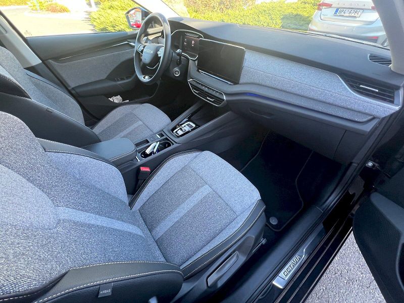 Škoda Octavia (2025) Top Selection 1.5TSi M-HEV 110 - fotka 18 z 30