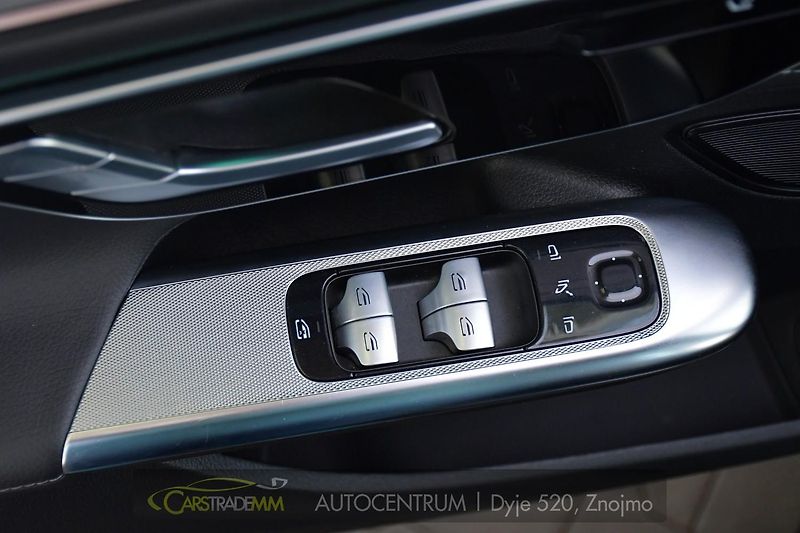 Mercedes-Benz EQE 350+ 4MATIC - fotka 23 z 54