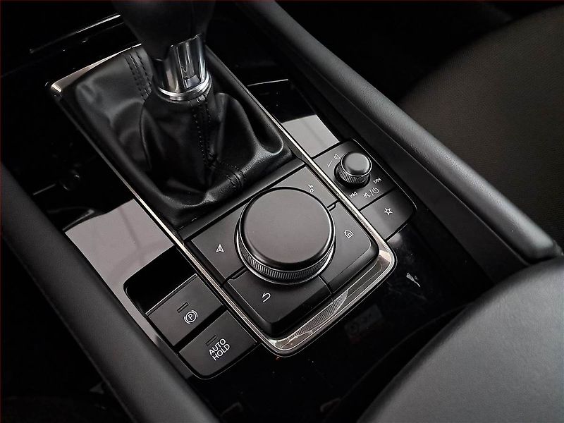 Mazda 3 (2023) 2.0 Skyactiv-G - fotka 18 z 20
