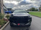 Toyota Hilux 2.8D automat Invincible - náhled 1