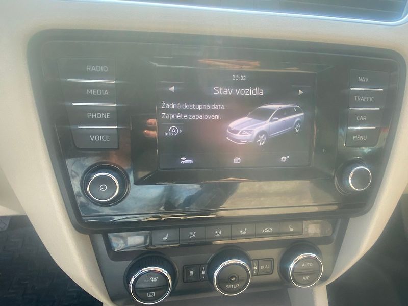 Škoda Octavia (2014) 1.4 TSI CNG - fotka 10 z 19