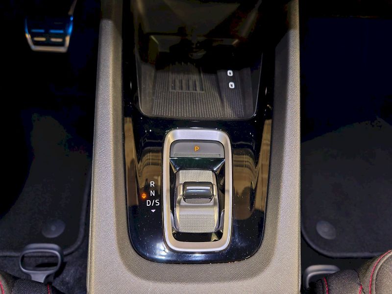 Škoda Octavia (2025) 2.0 TSI 195 kW DSG RS - fotka 19 z 31