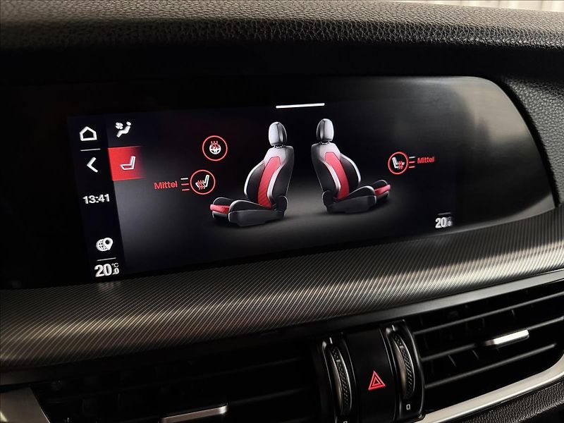 Alfa Romeo Stelvio VELOCE 206kW Q4 PANORAMA R21 - fotka 24 z 41