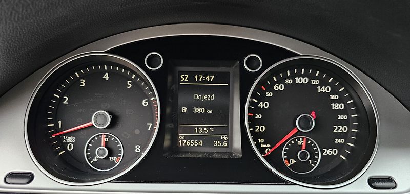 Volkswagen Passat 1.4 TSI 90kW,NAVI,VÝHŘEVY - fotka 21 z 50