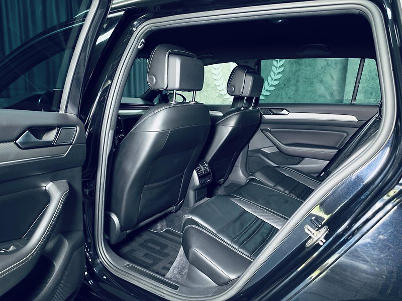 Volkswagen Passat (2019) 2.0TDI*R-LINE*CZ*LED*1.MAJ* - fotka 35 z 39