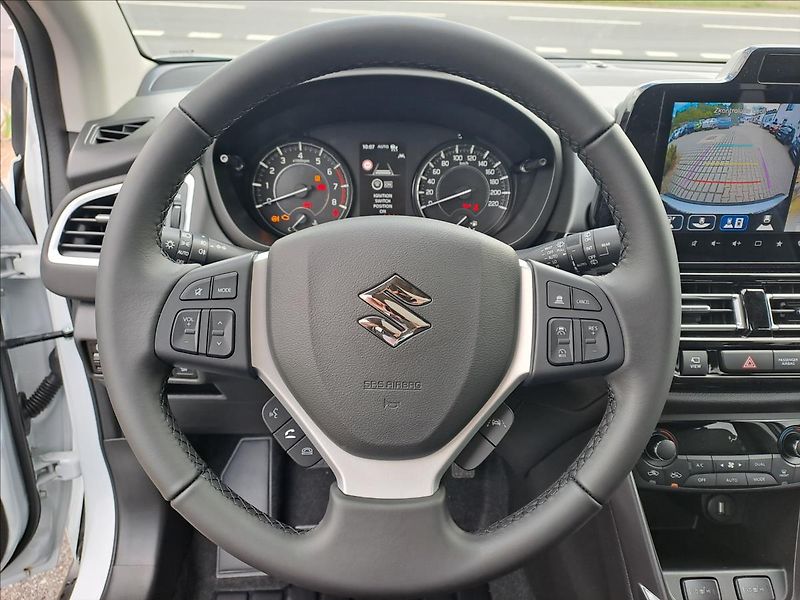 Suzuki S-Cross (2025) 1,4 BoosterJet Elegance Pano - fotka 9 z 24