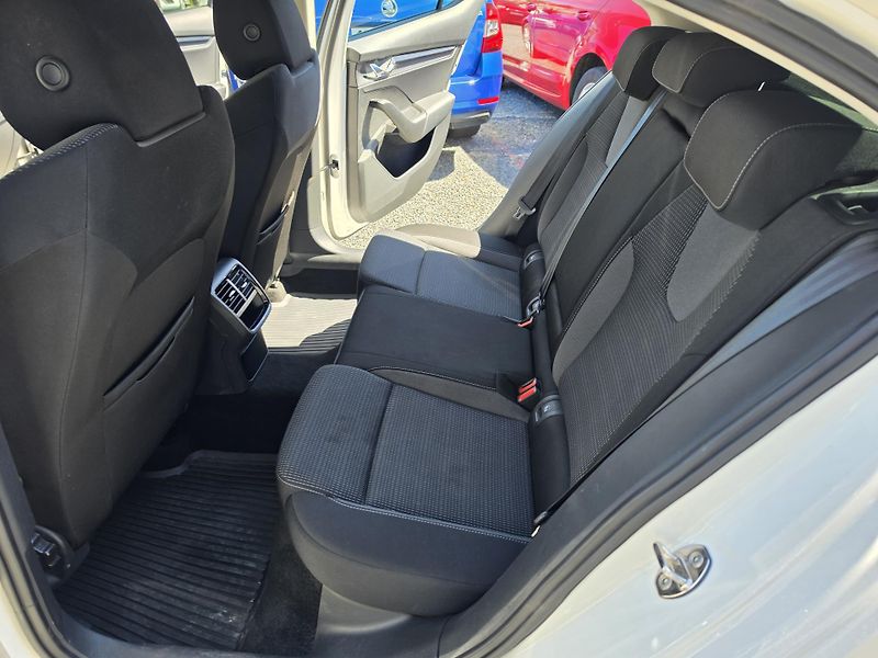 Škoda Octavia 2.0 TDI TZ - fotka 8 z 14
