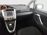 Toyota Verso (2012) 1.8 Valvematic, Navi, Tempomat - náhled 8