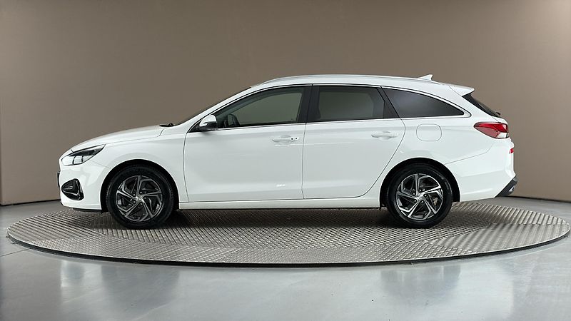 Hyundai i30 1.0 T-GDI Smart Kombi - fotka 4 z 27