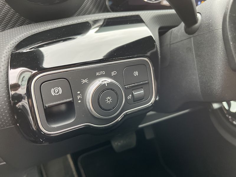 Mercedes-Benz CLA Třída 200 d kupé Progressive L - fotka 12 z 21