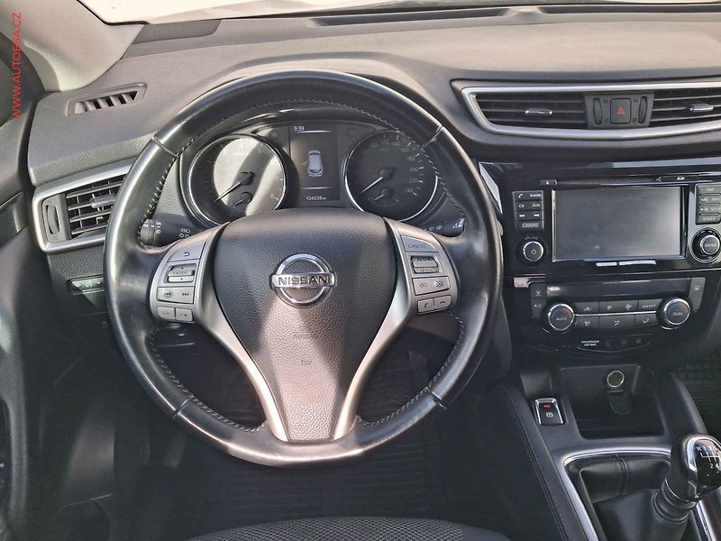 Nissan Qashqai (2015) 1.2TCe, Acenta, navi, kamera - fotka 11 z 18