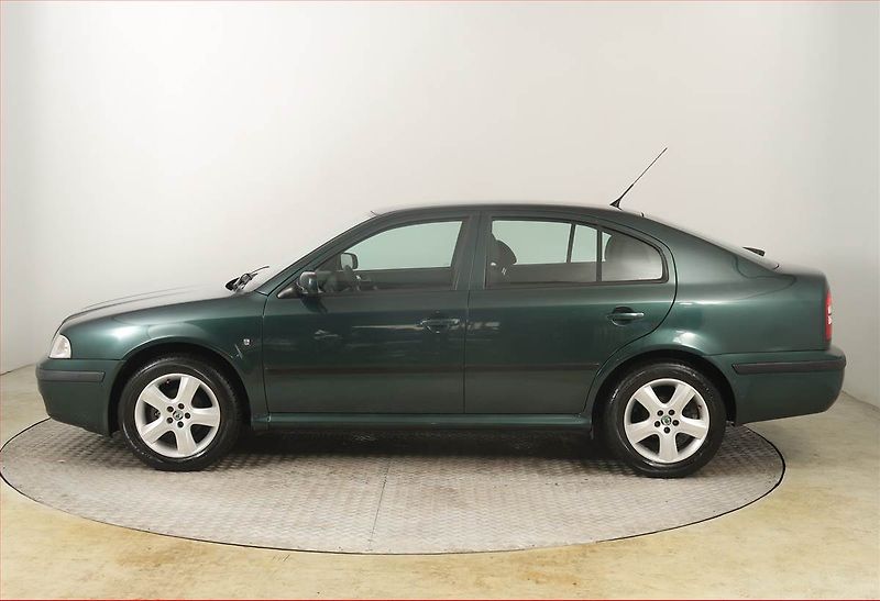 Škoda Octavia (2008) 1.6, po STK, Tažné - fotka 3 z 15