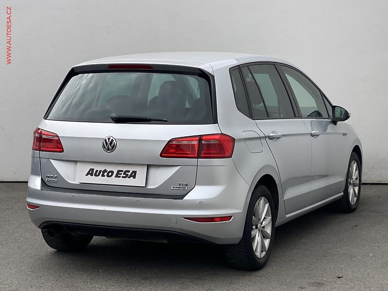 Volkswagen Golf Sportsvan (2015) 1.6 TDi, Lounge - fotka 4 z 17