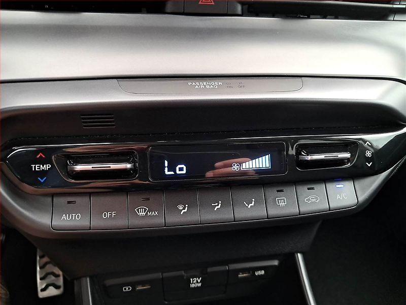 Hyundai Bayon (2022) Style 1.2 i, ČR,1.maj - fotka 17 z 21