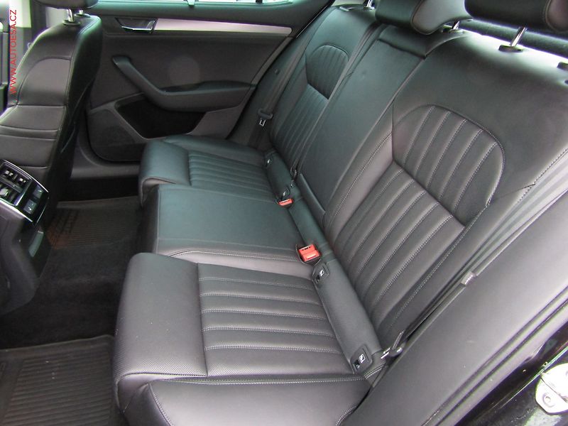 Škoda Superb (2019) 2.0TDi 4x4, 2.maj,ČR, Style - fotka 10 z 23