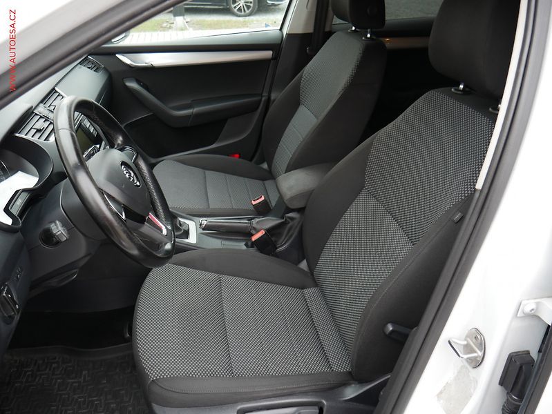 Škoda Octavia (2016) 1.6 TDi, 2.maj,ČR, AC - fotka 9 z 15