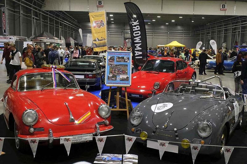 Začal 13. ročník automobilového veletrhu Prague Car Festival. Končí 27. října.Pražský veletržní areál, Beranových 669, Praha 9 - Letňany