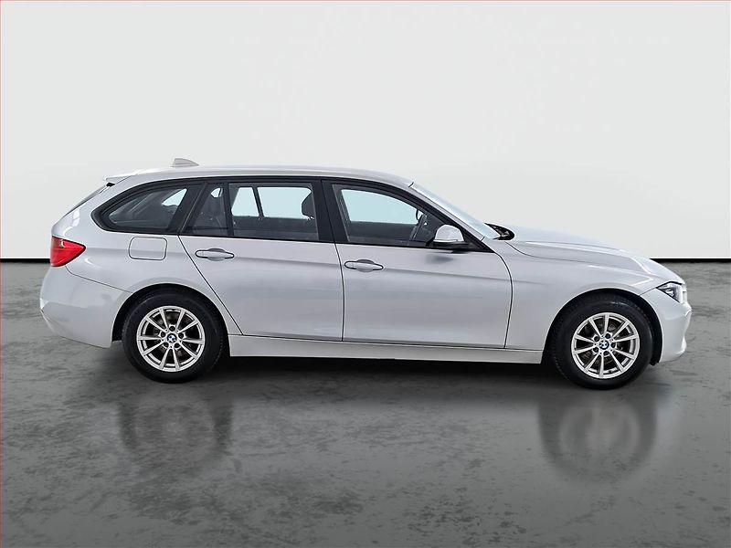 BMW Řada 3 (2013) 320 d xDrive, 4X4, Navi - fotka 6 z 17