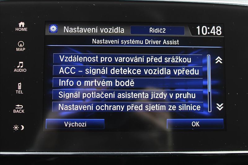 Honda CR-V 2,0 i  1MAJ,EXECUTIVE,4X4,DPH - fotka 22 z 49