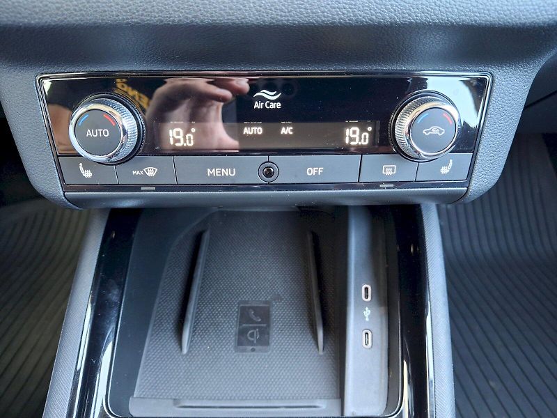 Škoda Kamiq (2022) Style DSG 1,0TSi 81kW - fotka 27 z 35