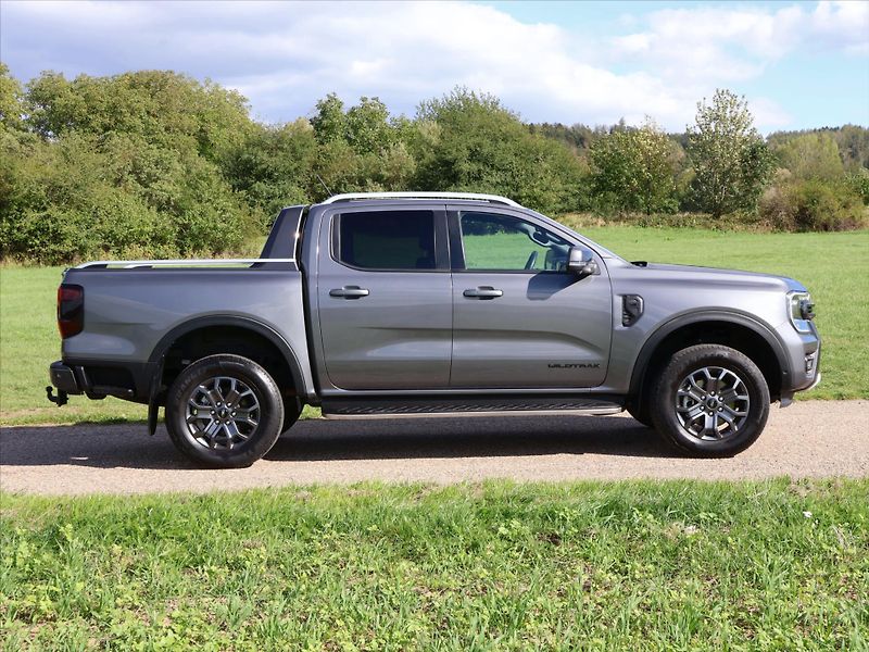 Ford Ranger 3,0 V6 TDi Double Cab Wildtrak - fotka 8 z 37