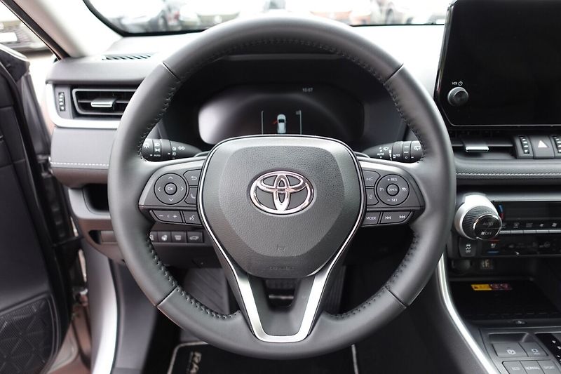 Toyota RAV4 2,5 HEV Executive FWD - fotka 21 z 36