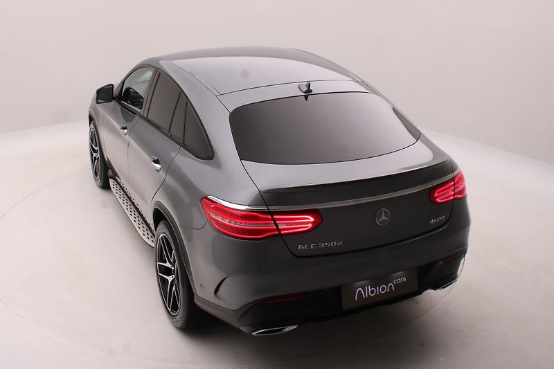 Mercedes-Benz GLE 350d 4MATIC AMG AUT CZ - fotka 17 z 53
