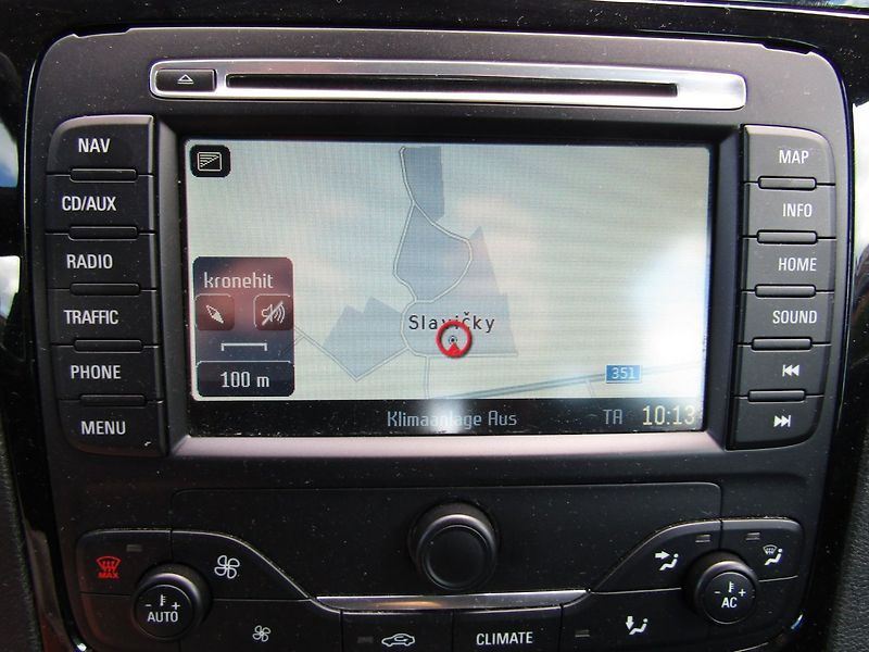 Ford Galaxy (2011) 2.0 TDCi 103kW 7MÍST - fotka 33 z 38