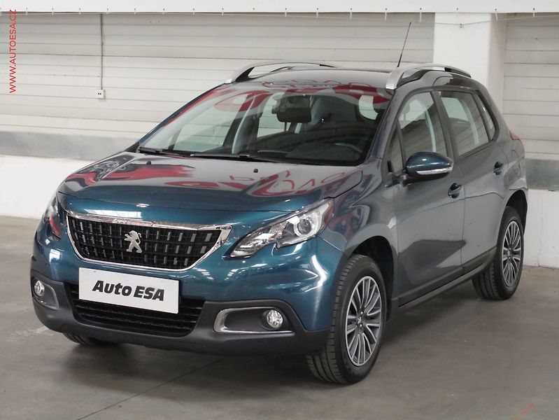 Peugeot 2008 (2018) 1.2, 1.maj,ČR, Výhř.sed. - fotka 3 z 17