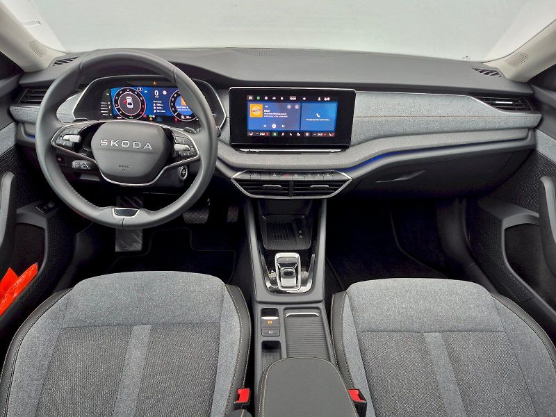 Škoda Octavia (2025) Top Selection 1.5 TSI 110kW MH - fotka 5 z 26