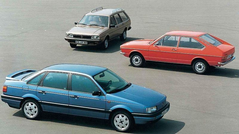 Volkswagen Passat s pořadovým číslem 4 dealeři prodávali mezi roky 1993 až 1996