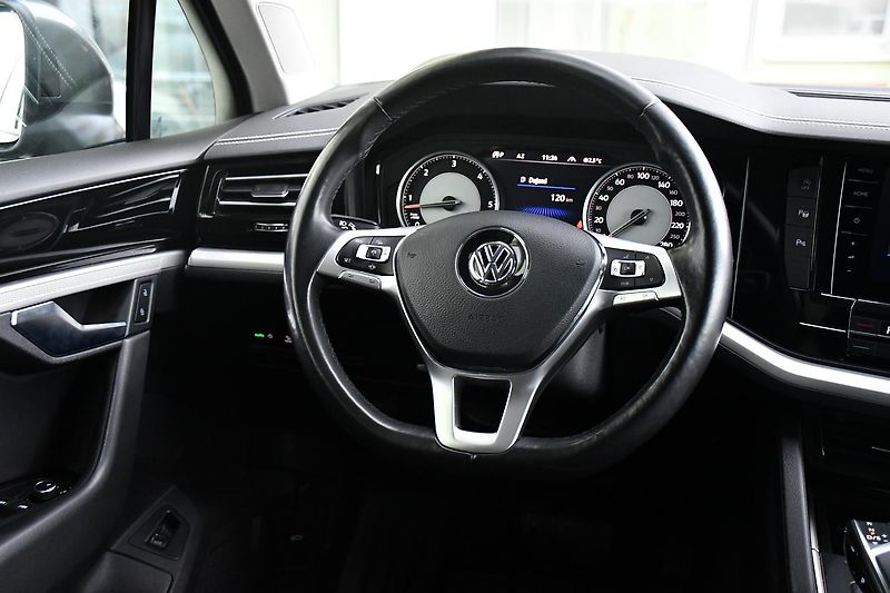 Volkswagen Touareg 3.0TDi 4MOTION REZERVACE - fotka 6 z 35