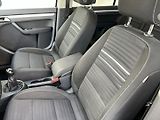 Volkswagen Touran (2014) 1.2TSi 77kW Edice CUP + 7-míst - náhled 17