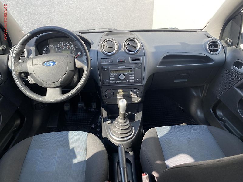 Ford Fiesta (2007) 1.3i, ČR, AC - fotka 8 z 14