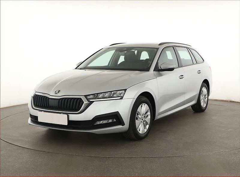 Škoda Octavia (2022) Ambition 2.0 TDI, ČR,1.maj - fotka 2 z 21