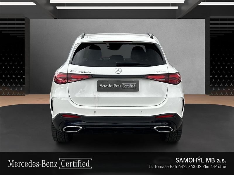 Mercedes-Benz GLC 300 de 4MATIC AMG linie - fotka 4 z 13