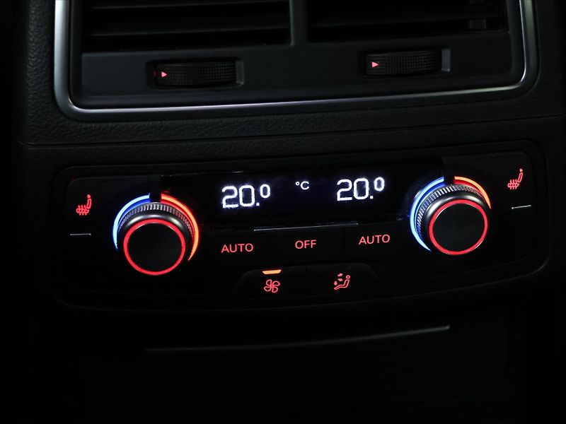 Audi A6 3,0 TDI quattro S-line Aut. - fotka 24 z 31