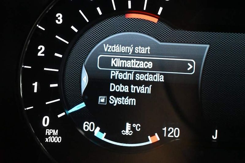 Ford Mondeo (2022) 2.0 140 KW LED ACC SONY Tažné - fotka 24 z 36