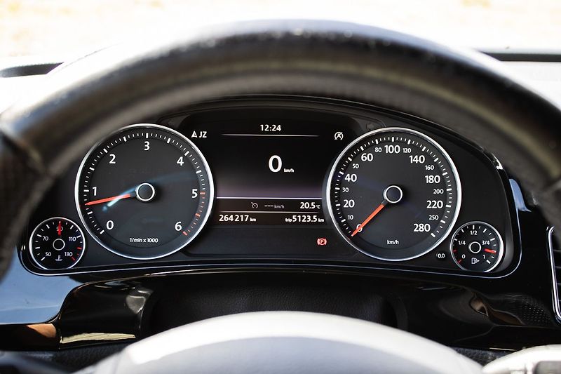 Volkswagen Touareg - fotka 25 z 40